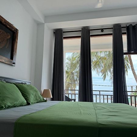 Turtle Beach House Batigama Esterno foto