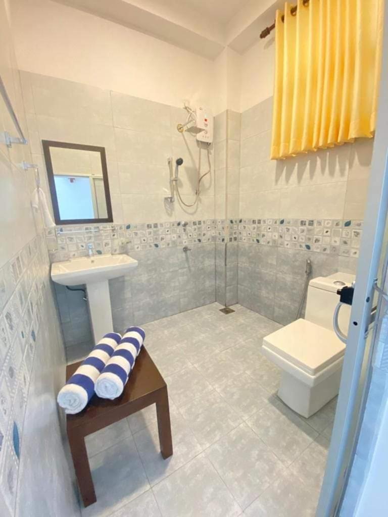 Turtle Beach House Batigama Esterno foto
