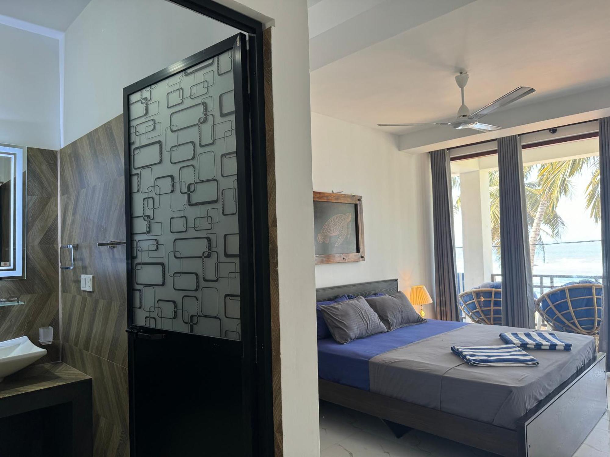 Turtle Beach House Batigama Esterno foto