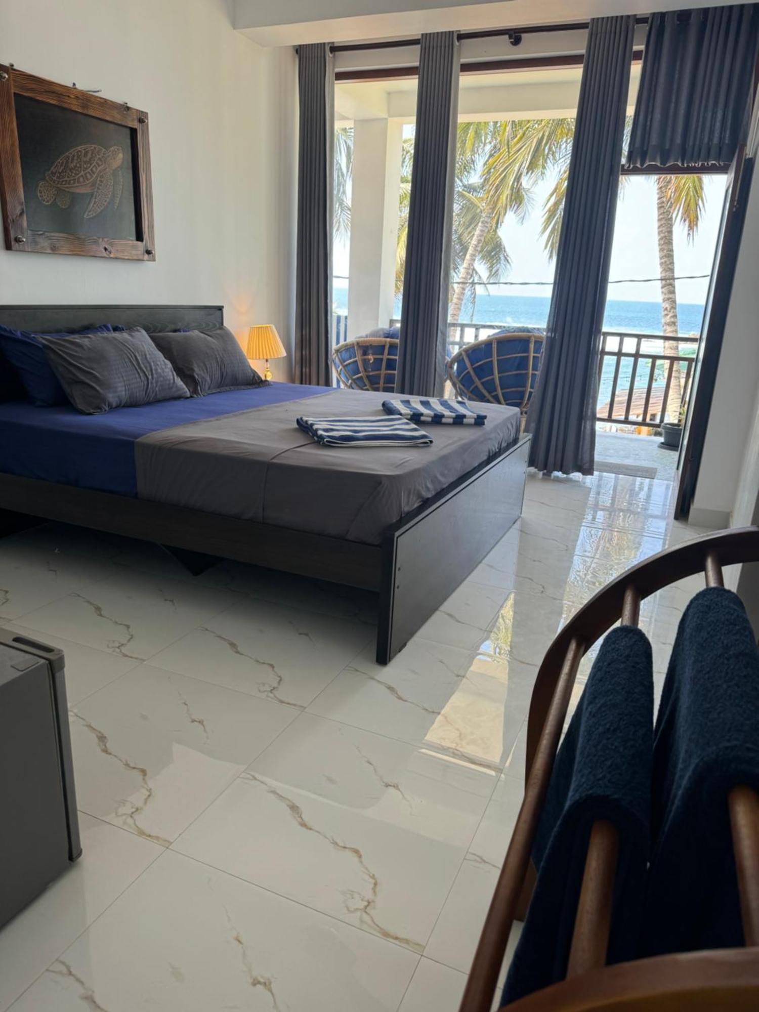 Turtle Beach House Batigama Esterno foto