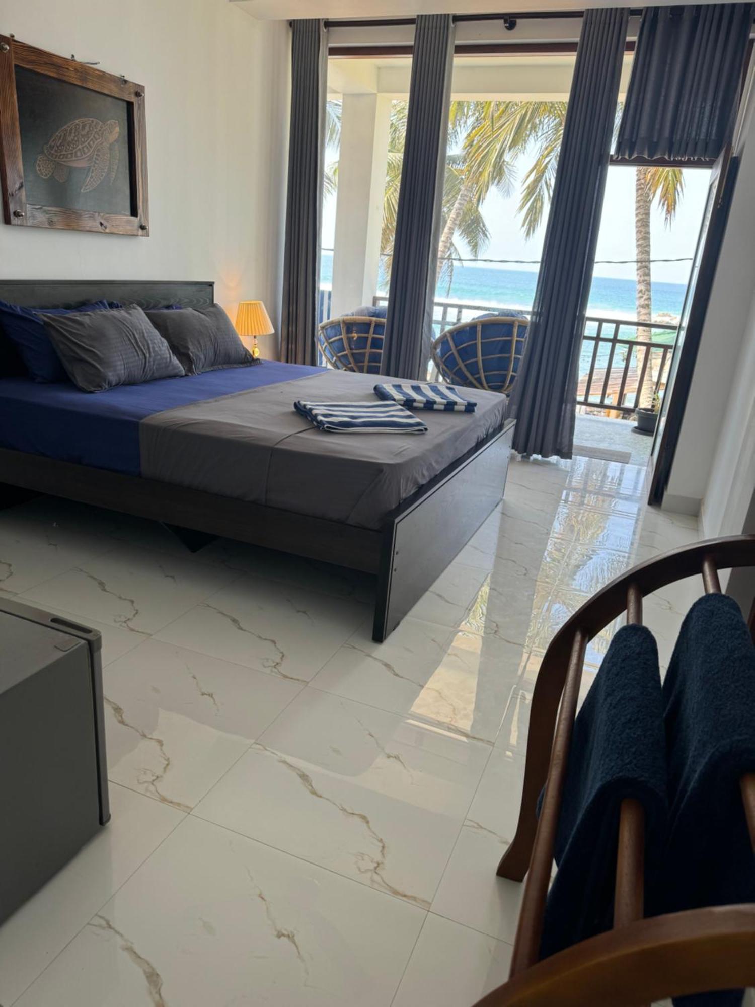 Turtle Beach House Batigama Esterno foto