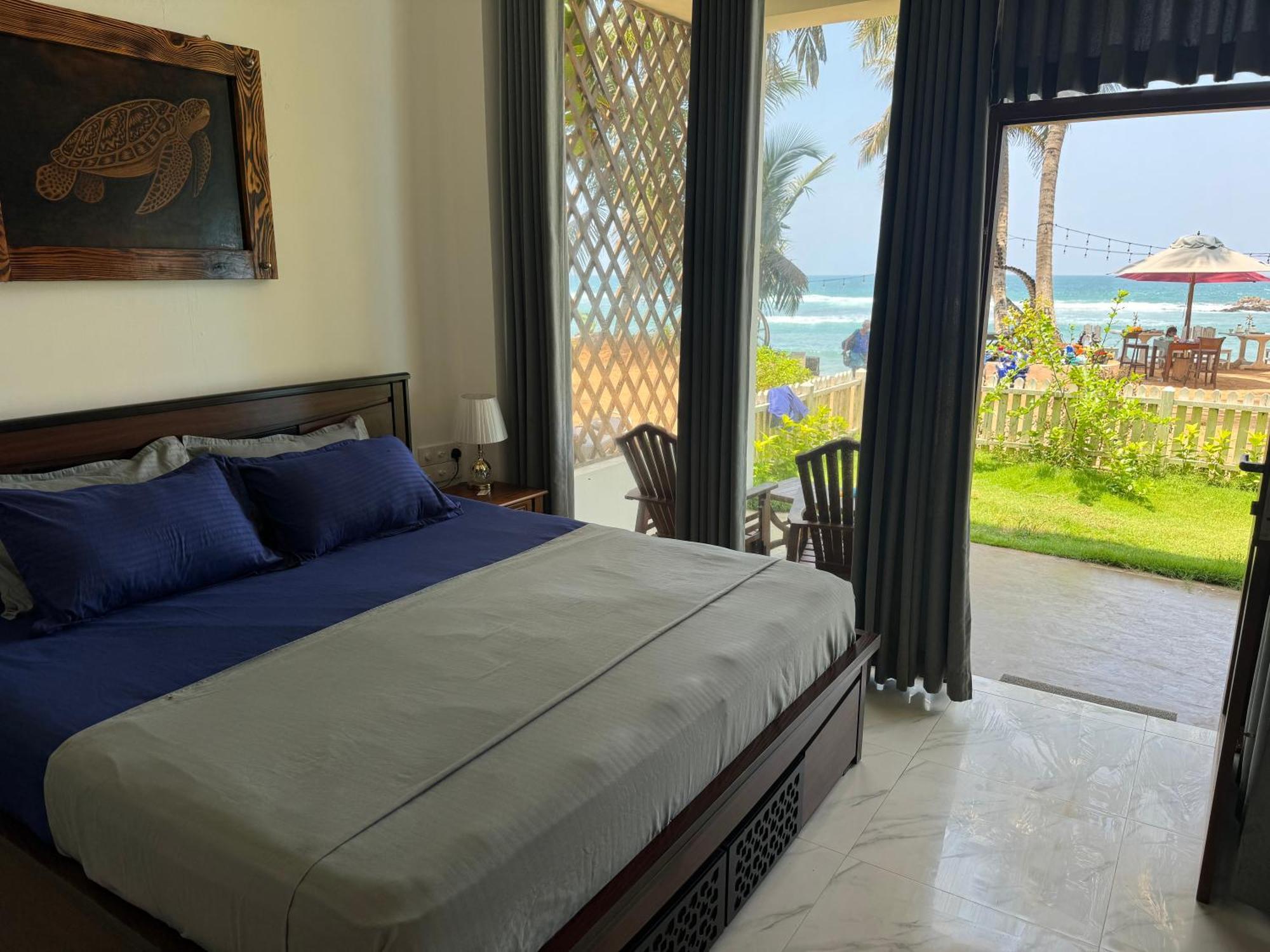 Turtle Beach House Batigama Esterno foto